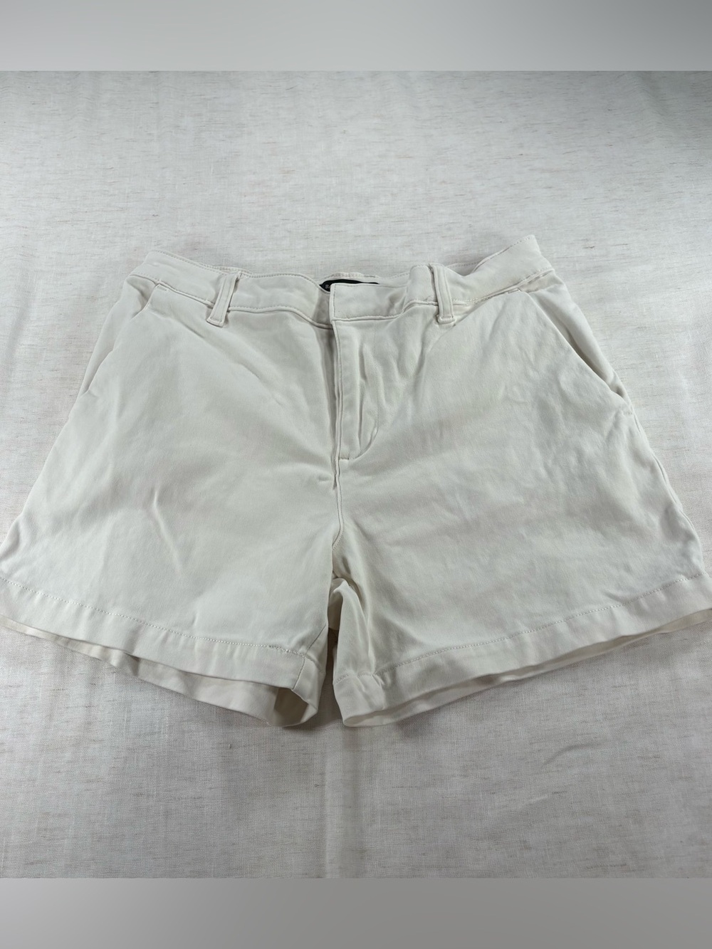Banana Republic Women’s Cream Casual Chino Shorts